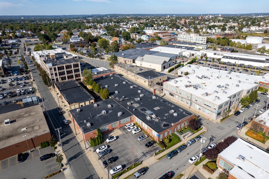 17 Virginia Ave, Providence, RI à louer - Aérien – Image 2 sur 5