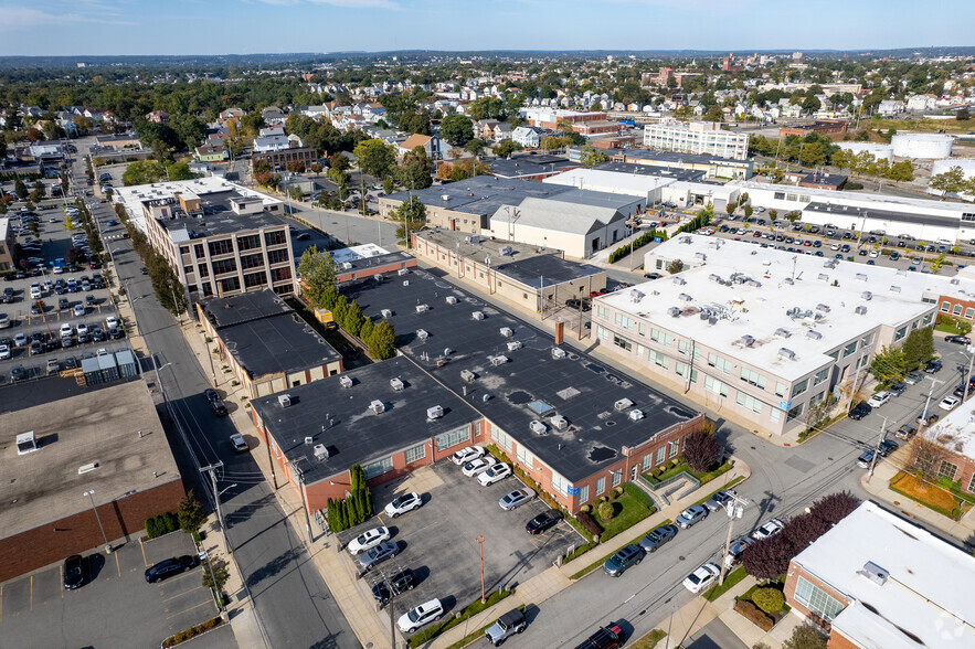 17 Virginia Ave, Providence, RI à louer - Aérien – Image 2 sur 5