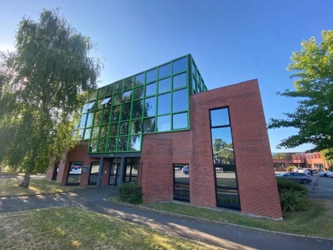 Bureau dans Saint-Grégoire à louer Photo de l’immeuble– Image 1 sur 14