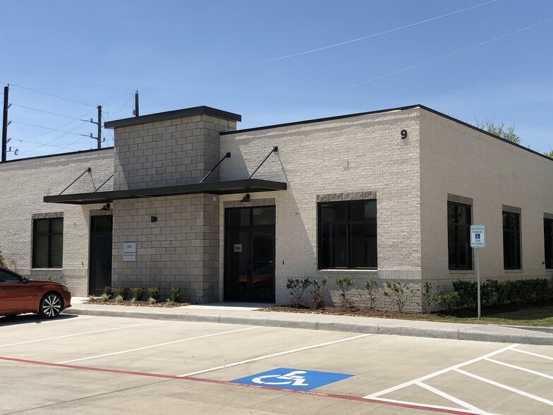 12440 Emily Ct, Sugar Land, TX à louer - Photo de l’immeuble – Image 2 sur 23