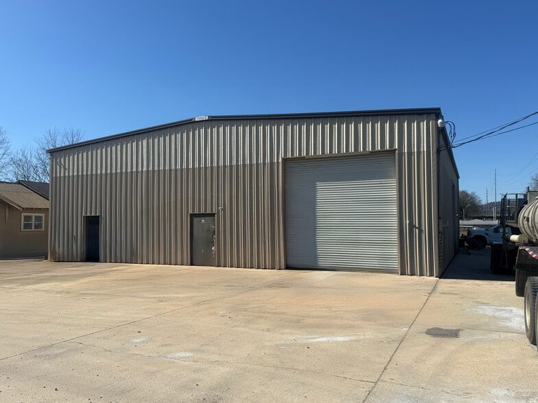 1406 15th St N, Bessemer, AL à vendre - Photo principale – Image 1 sur 4