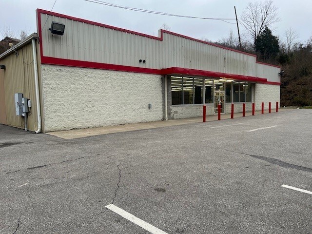 1034 Mc Clellan Hwy, Harts, WV à vendre Photo principale– Image 1 sur 14