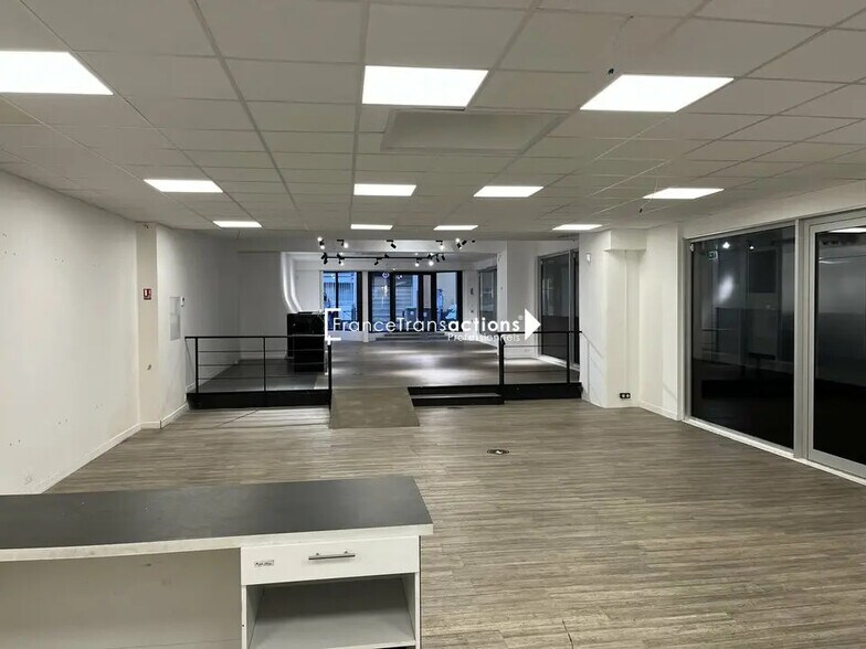 Local commercial dans Toulouse à vendre - Photo de l’immeuble – Image 2 sur 3