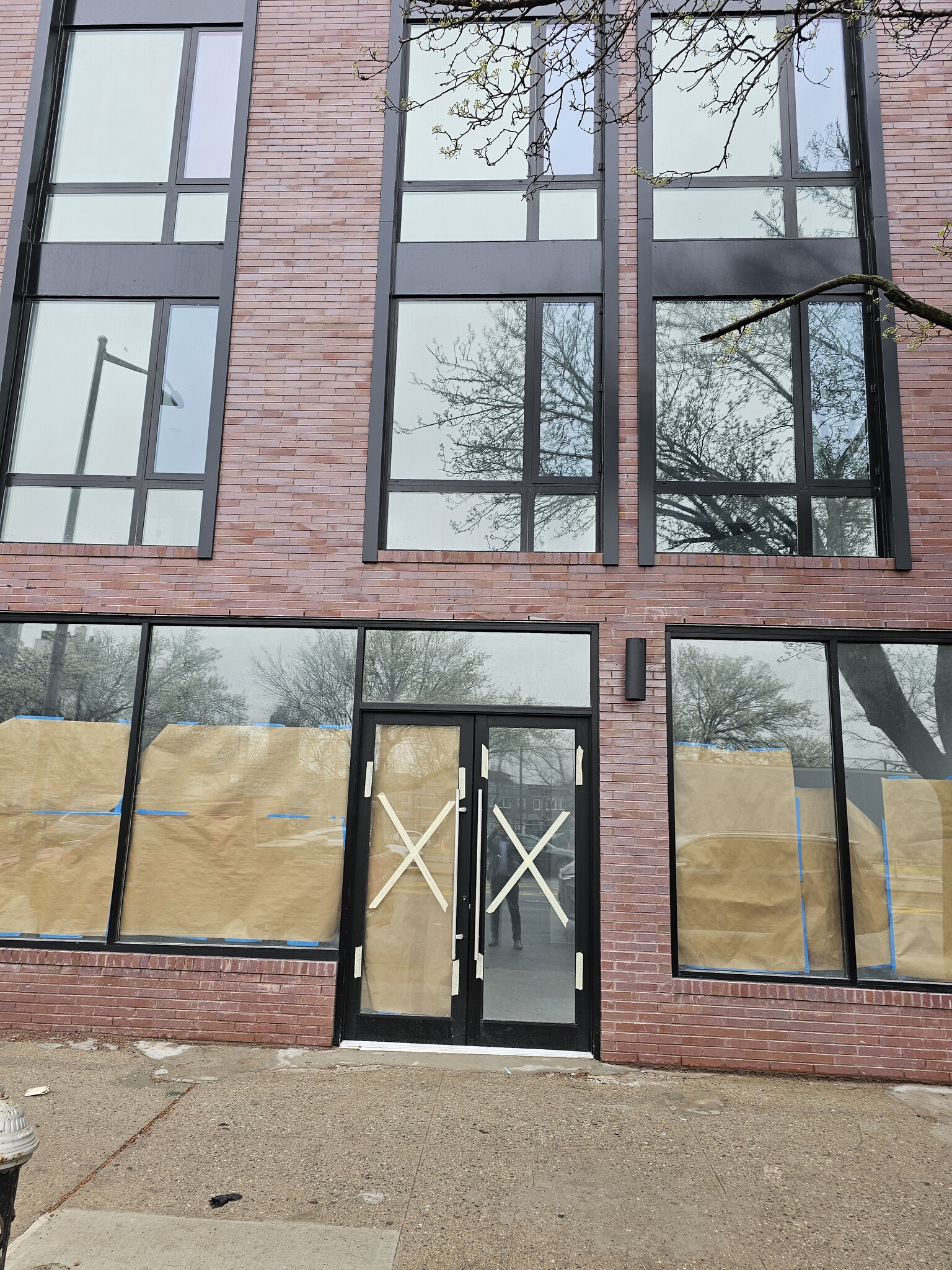 14618 Liberty Ave, Jamaica, NY à louer Photo de l’immeuble– Image 1 sur 3