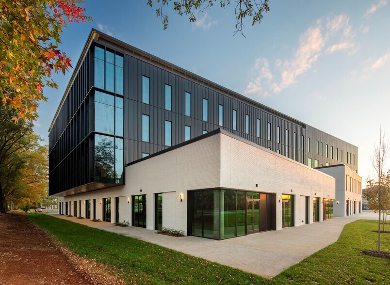 1300 Enterprise Way, Huntsville, AL à louer - Photo de l’immeuble – Image 3 sur 6