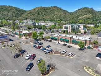 Plus de détails pour Newton Creek Retail Center – Local commercial à vendre, Roseburg, OR