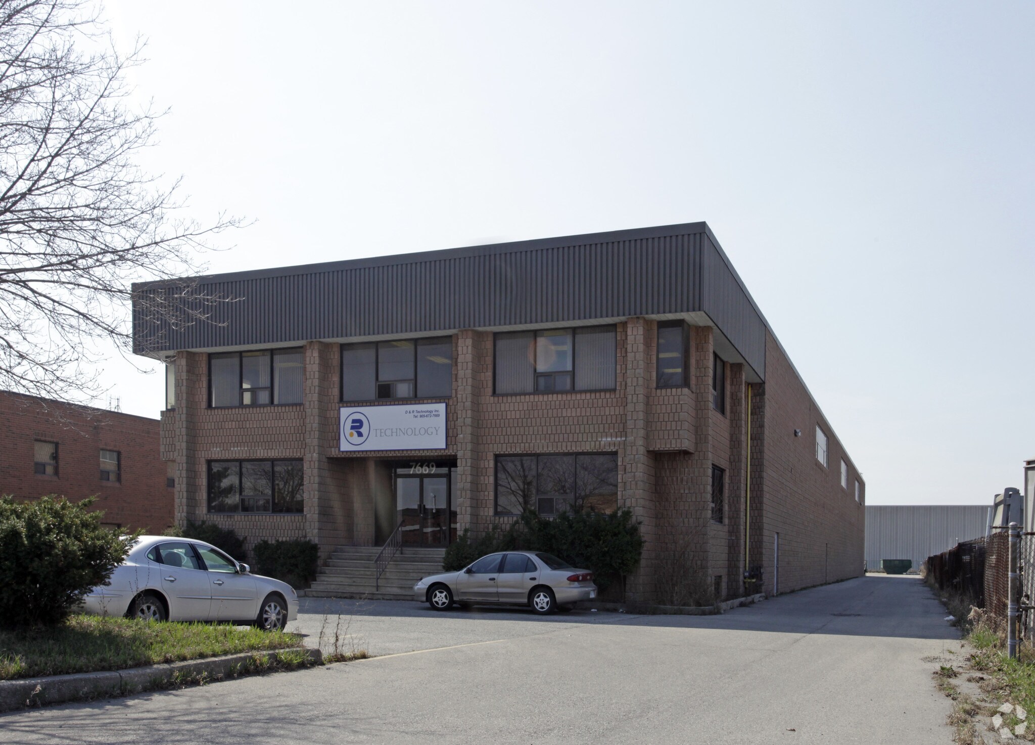 7669 Kimbel St, Mississauga, ON à vendre Photo principale– Image 1 sur 3