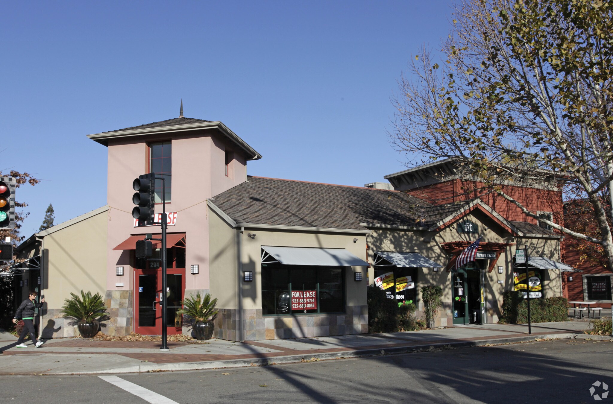 294-298 Railroad Ave, Danville, CA à louer Photo de l’immeuble– Image 1 sur 6