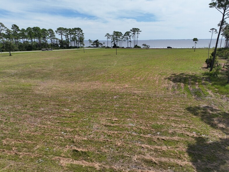 1015 Hwy 98, Eastpoint, FL à vendre - Aérien – Image 2 sur 11