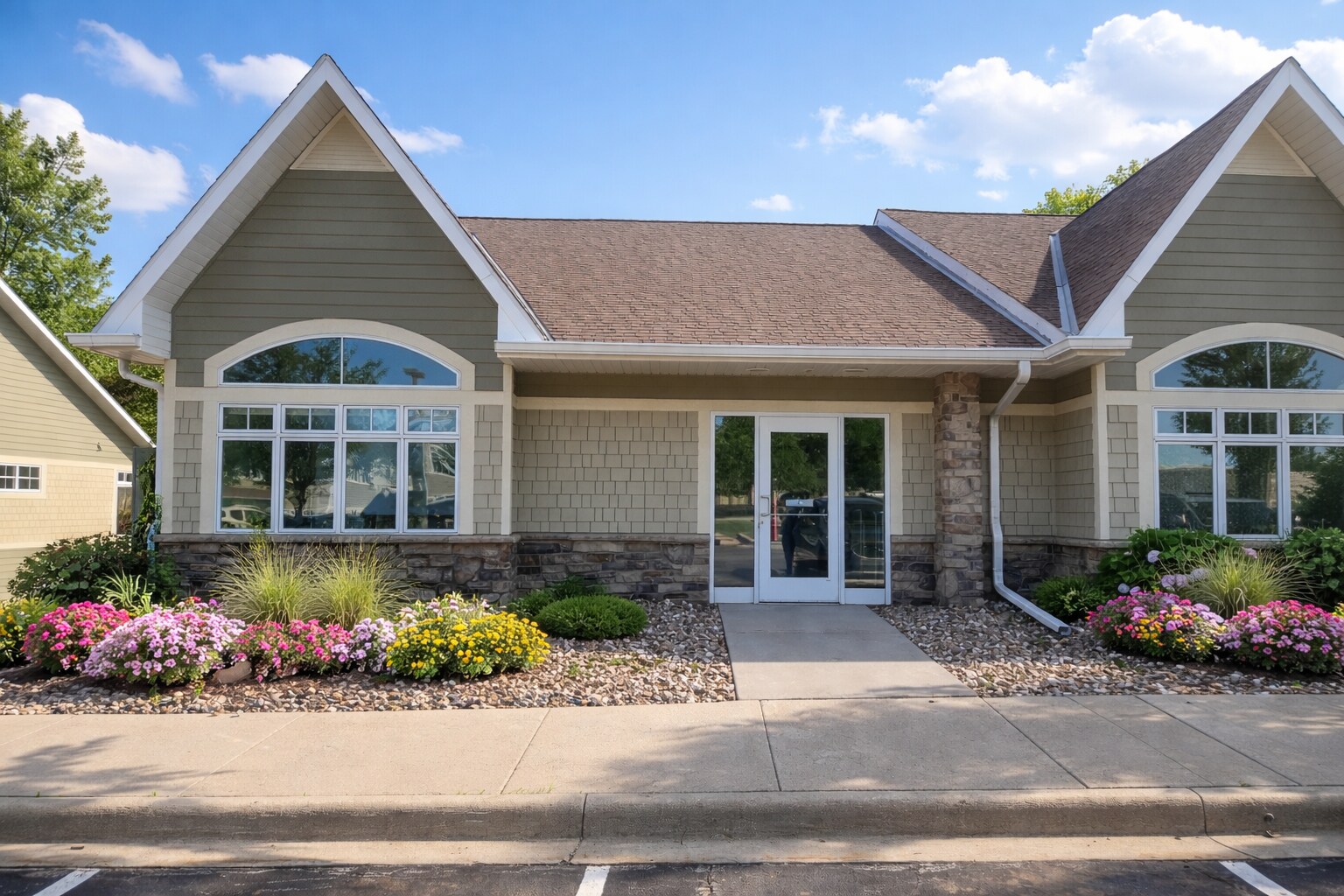 18045-18049 Oak St, Omaha, NE à vendre Photo de l’immeuble– Image 1 sur 7