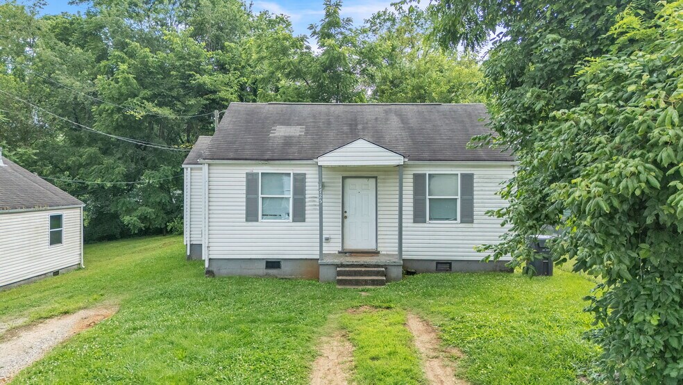 17 Unit Portfolio - Knoxville, TN portefeuille de 10 biens à vendre sur LoopNet.fr - Photo de l’immeuble – Image 2 sur 18
