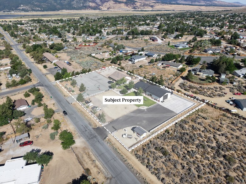 145 Esmeralda Dr, Washoe Valley, NV à vendre - Photo de l’immeuble – Image 2 sur 16