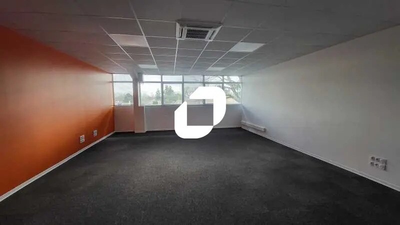 Bureau dans Gradignan à louer - Photo de l’immeuble – Image 3 sur 7