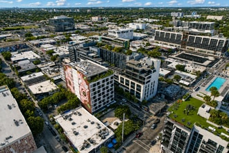 218 NW 24th St, Miami, FL à louer Photo intérieure– Image 2 sur 8