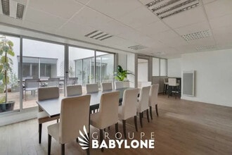 10 Rue Rouget De Lisle, Courbevoie à vendre Photo intérieure– Image 1 sur 13