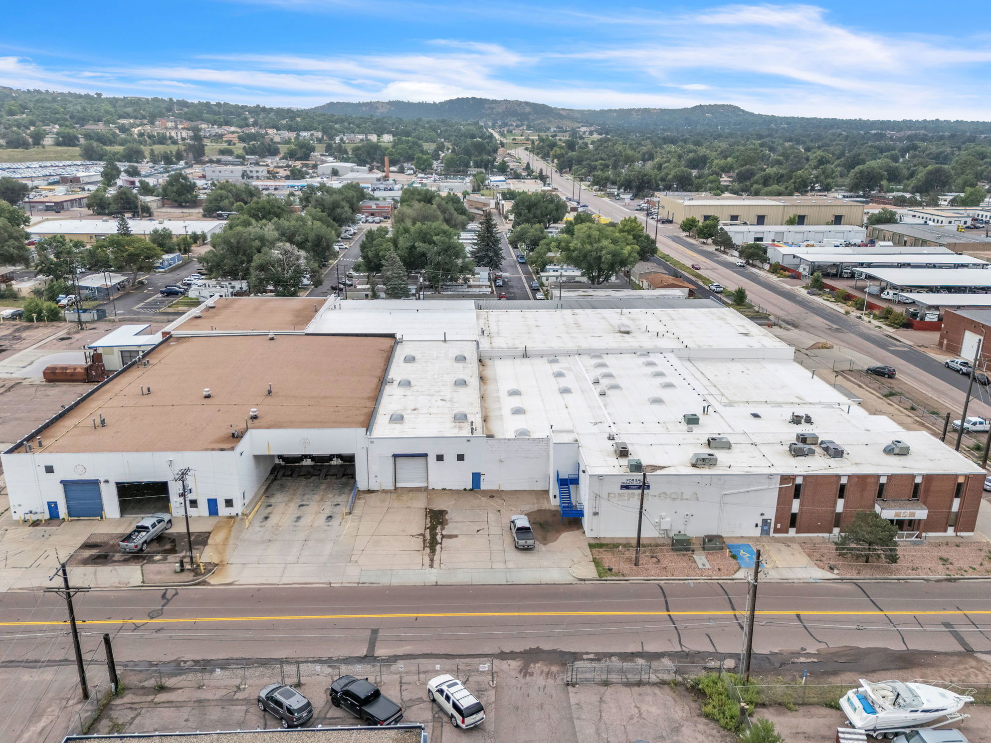 3605-3625 N Stone Ave, Colorado Springs, CO à louer Photo de l’immeuble– Image 1 sur 14
