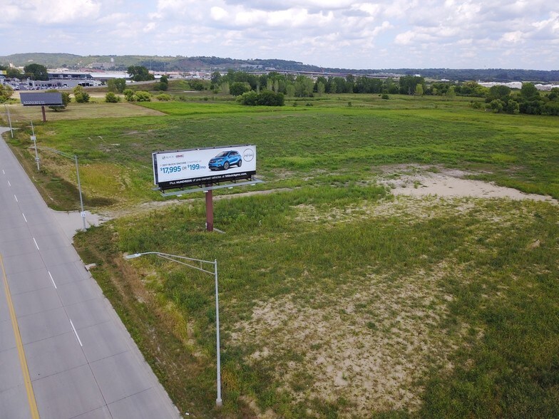 4001 S Expressway, Council Bluffs, IA à vendre - Photo de l’immeuble – Image 2 sur 5