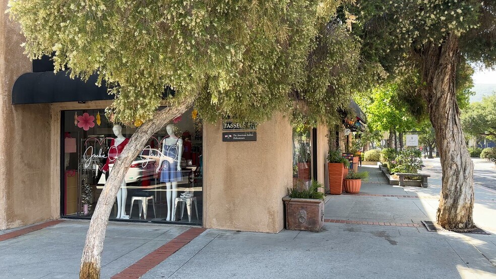 50 N Santa Cruz Ave, Los Gatos, CA à louer - Vidéo sur l’annonce professionnelle – Image 2 sur 24