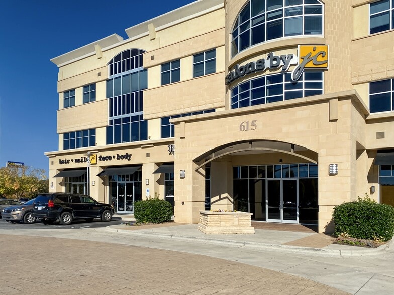 603-690 Saint George Square Ct, Winston-Salem, NC à louer - Photo intérieure – Image 3 sur 14