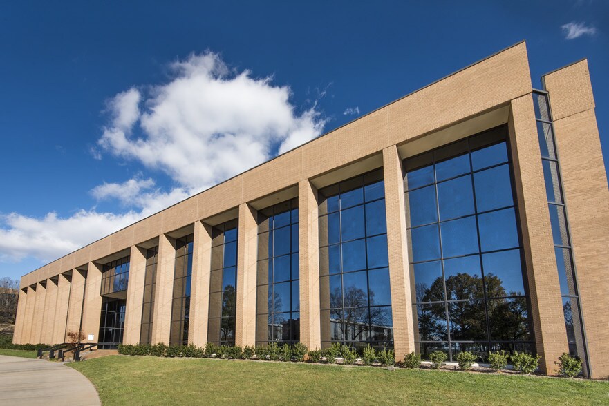 400 Executive Center Dr, Greenville, SC à louer - Photo principale – Image 1 sur 7
