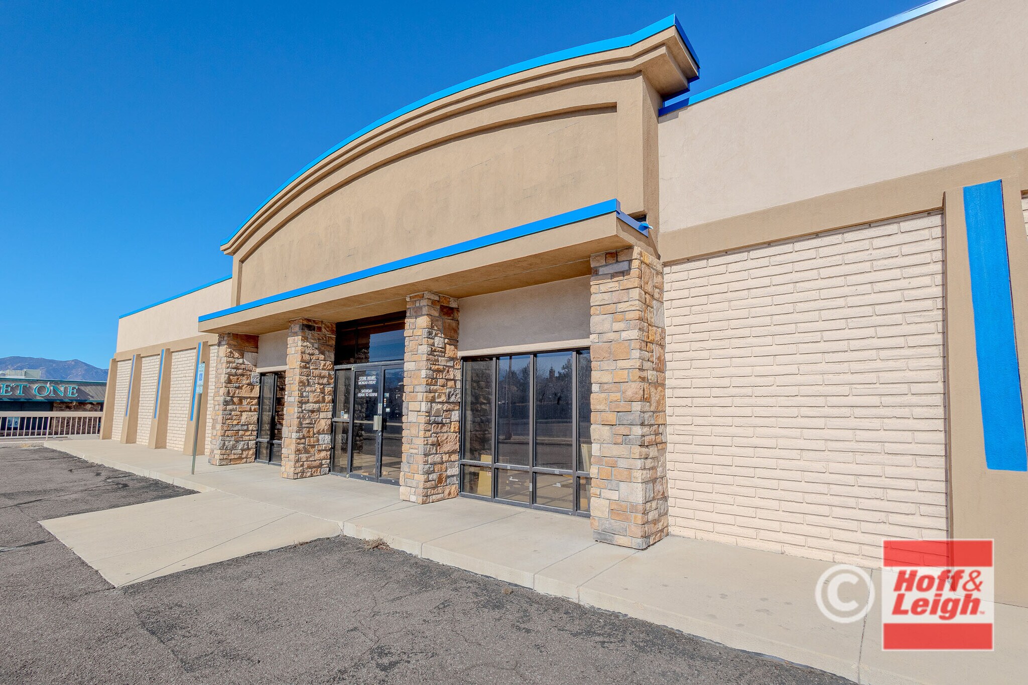6121 N Academy Blvd, Colorado Springs, CO à louer Photo de l’immeuble– Image 1 sur 12