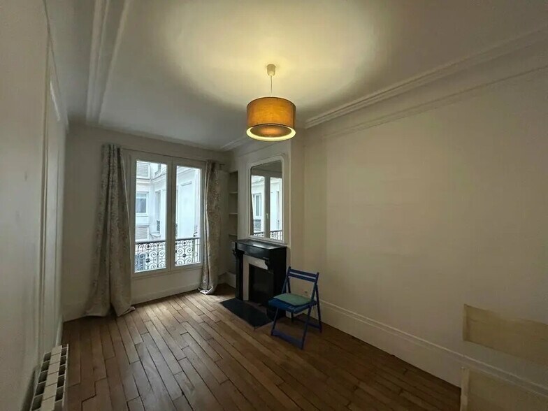 10 Rue Des Francs Bourgeois, Paris à louer - Photo de l’immeuble – Image 2 sur 5