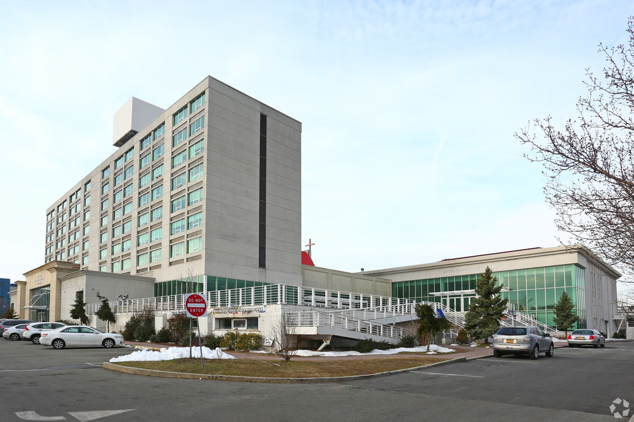 130-30 31st Ave, College Point, NY à louer Photo principale– Image 1 sur 10