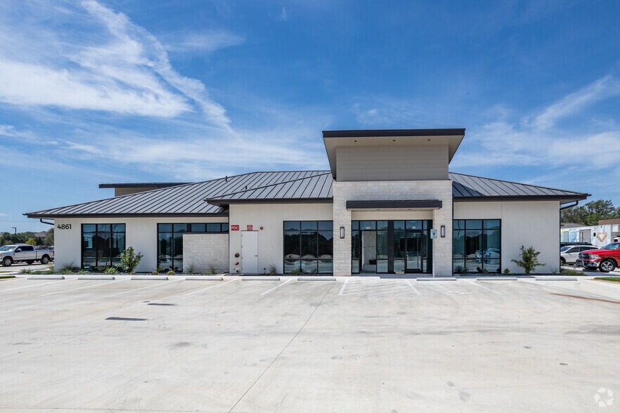 4841-4865 Williams Dr, Georgetown, TX à louer - Photo de l’immeuble – Image 3 sur 8