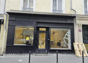 32 Rue Lemercier, Paris à louer Photo de l’immeuble– Image 1 sur 5