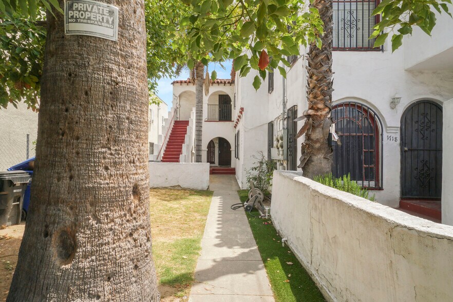1716 Magnolia Ave, Los Angeles, CA à vendre - Photo de l’immeuble – Image 2 sur 18