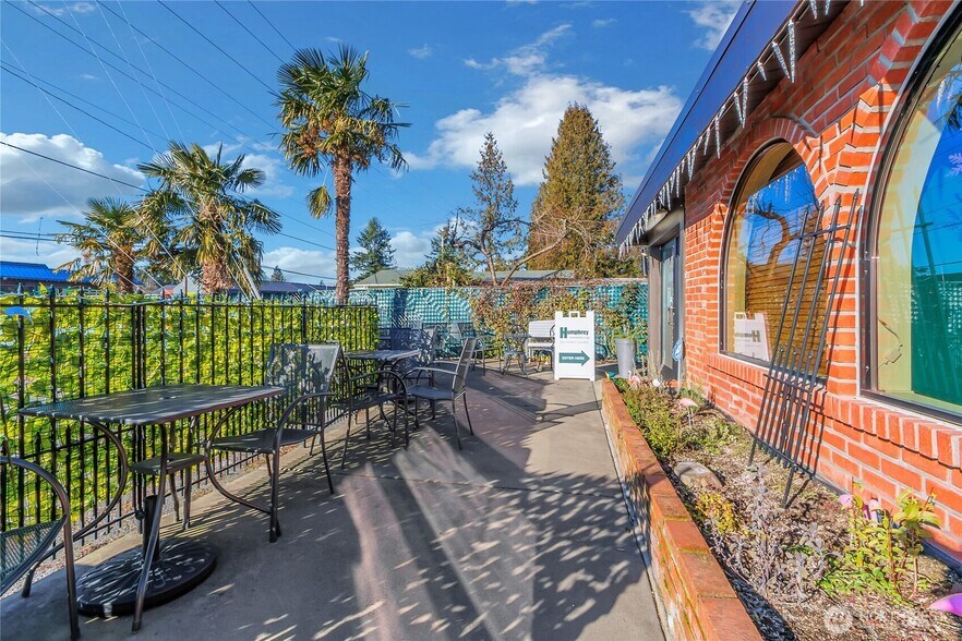 32616 3rd Ave, Black Diamond, WA à vendre - Photo de l’immeuble – Image 3 sur 9