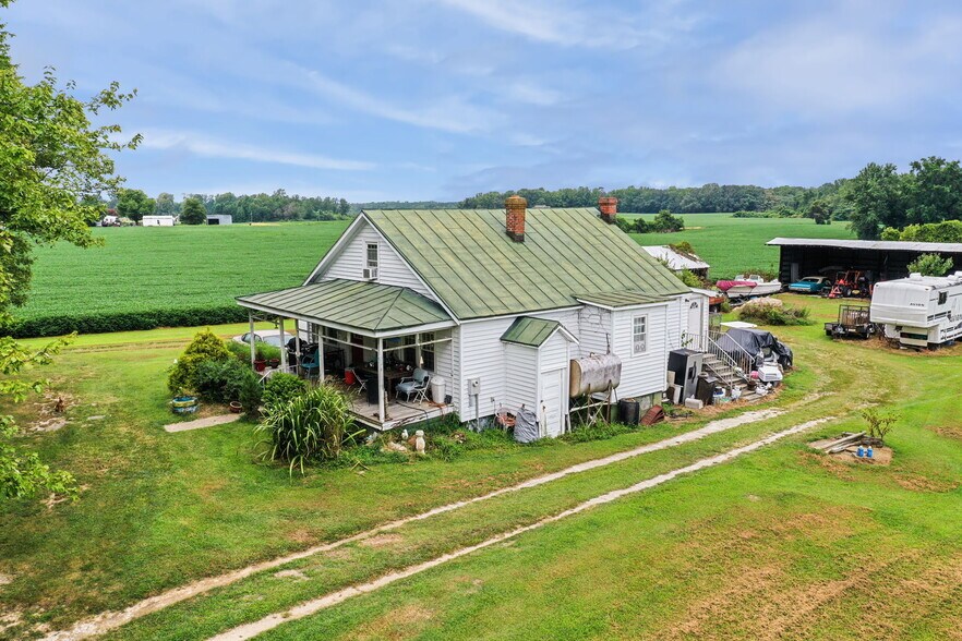 1995 Fruit Plain Rd, Callao, VA à vendre - Photo de l’immeuble – Image 2 sur 5