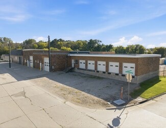 Plus de détails pour 708-712 S Jefferson Ave, Mason City, IA - Industriel/Logistique à vendre
