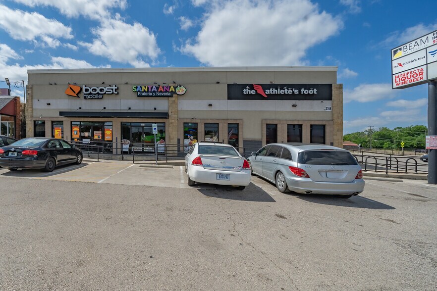 3708-3722 E Rosedale St, Fort Worth, TX à vendre - Photo de l’immeuble – Image 2 sur 14