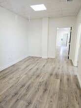 1510 E Colonial Dr, Orlando, FL à louer Photo intérieure– Image 1 sur 7