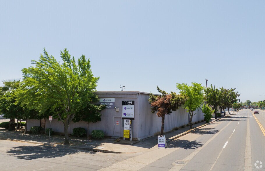 1129 8th St, Modesto, CA à vendre - Photo de l’immeuble – Image 2 sur 4