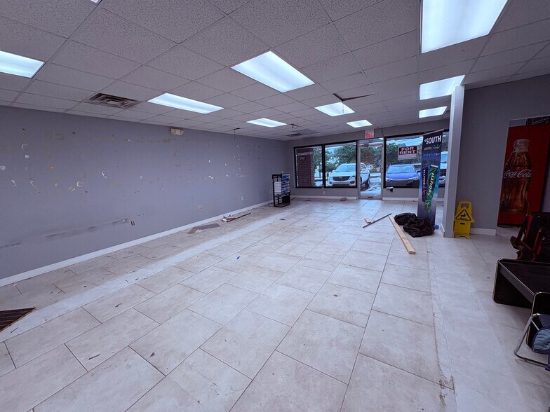 7976 Broadview Rd, Broadview Heights, OH à louer - Photo de l’immeuble – Image 2 sur 8