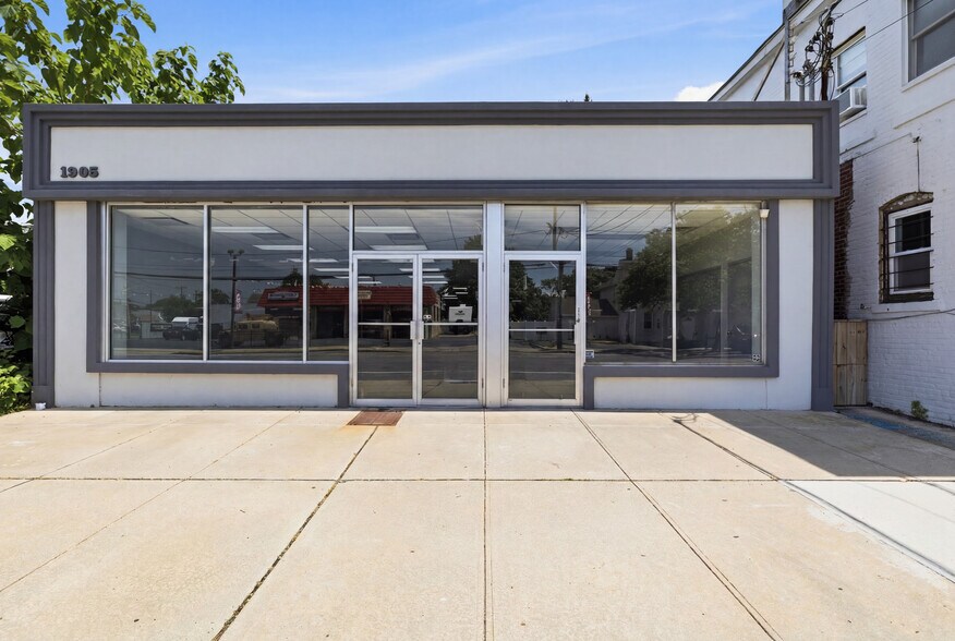 1905 Bellmore Ave, Bellmore, NY à vendre - Photo de l’immeuble – Image 1 sur 24