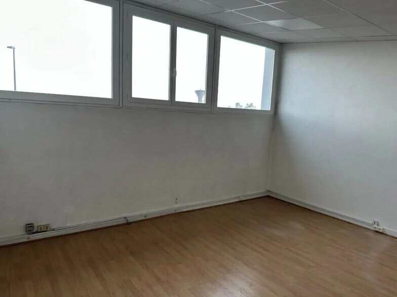 Bureau dans Chalon-sur-Saône à louer - Photo intérieure – Image 3 sur 5