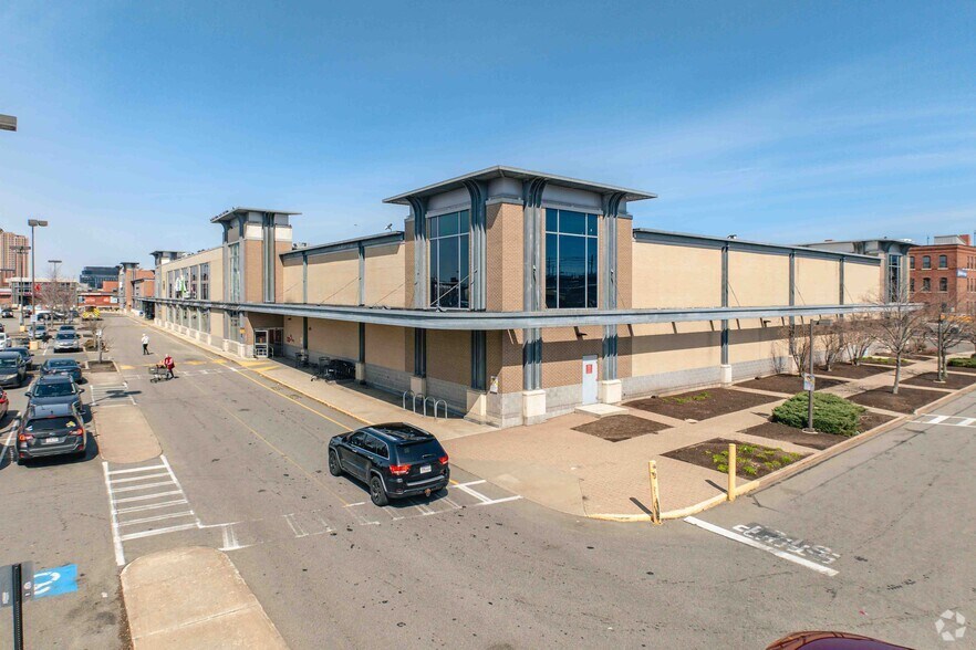 14-22 McGrath Hwy, Somerville, MA à louer - Photo de l’immeuble – Image 3 sur 8