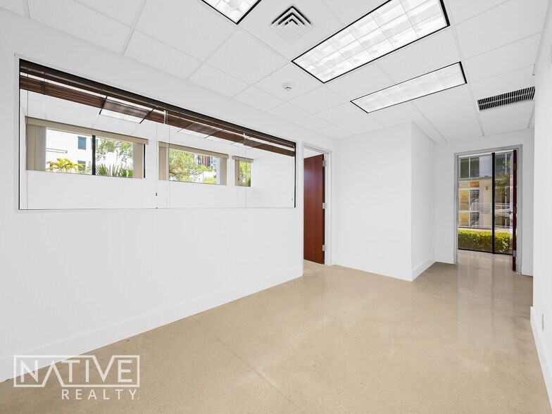 707 NE 3rd Ave, Fort Lauderdale, FL à louer - Photo de l’immeuble – Image 2 sur 57