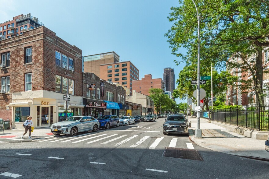 2804 41st Ave, Long Island City, NY à vendre - Photo de l’immeuble – Image 3 sur 20