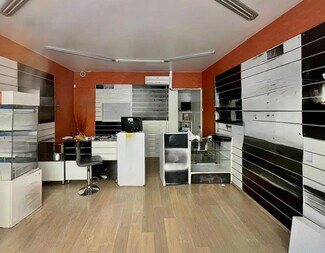 Plus de détails pour Local commercial à louer