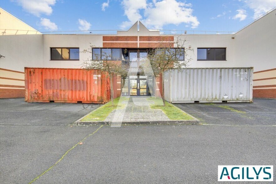65 Avenue Du General De Gaulle, Champs-sur-Marne à louer - Photo de l’immeuble – Image 2 sur 9