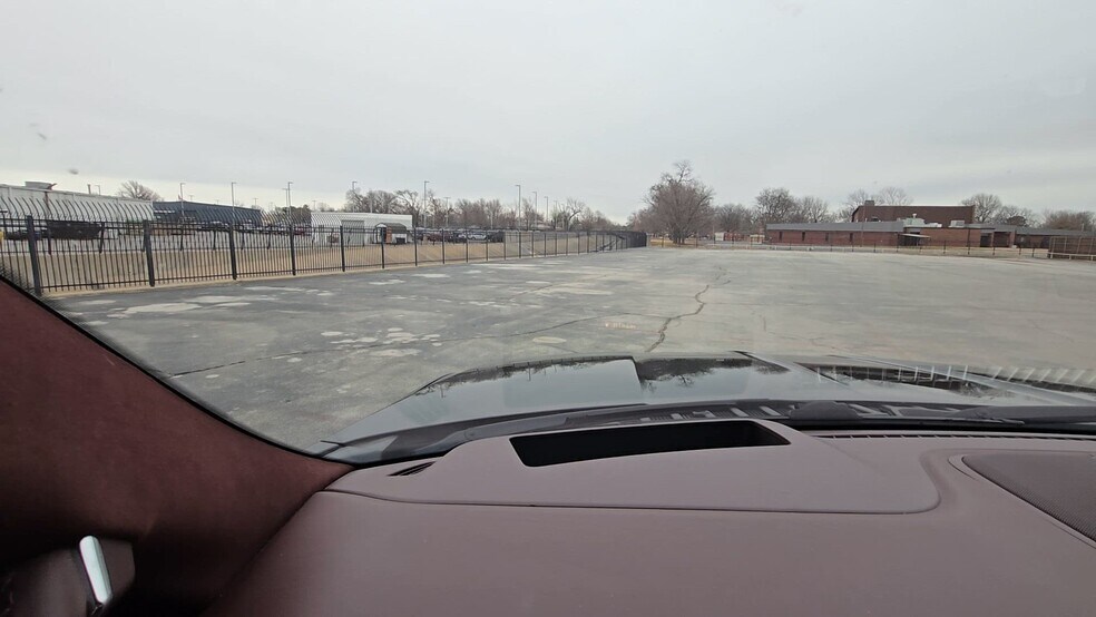 8131 E 31st Ct, Tulsa, OK à vendre - Vidéo sur l’annonce professionnelle – Image 3 sur 4