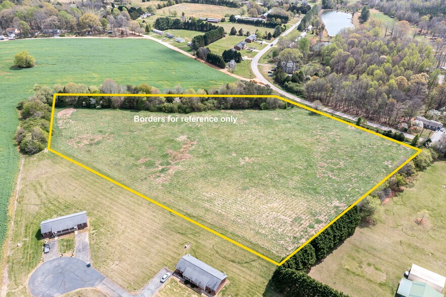 1727 Boggs rd, Claremont, NC à vendre - Photo de l’immeuble – Image 3 sur 14