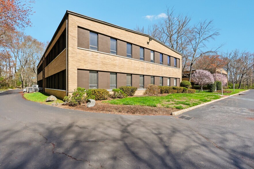 12 Roszel Rd, Princeton, NJ à vendre - Photo de l’immeuble – Image 1 sur 7