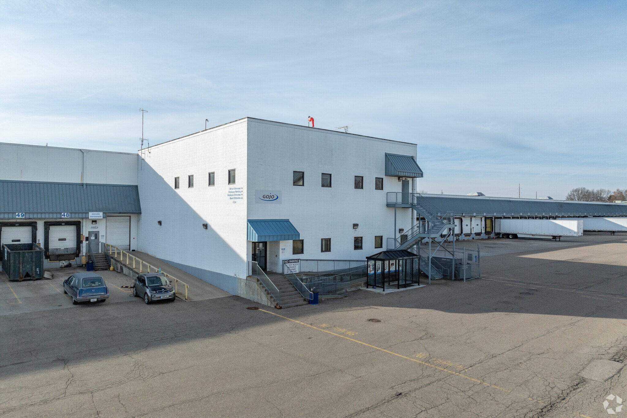 4676 Erie Ave SW, Navarre, OH à vendre Photo principale– Image 1 sur 36
