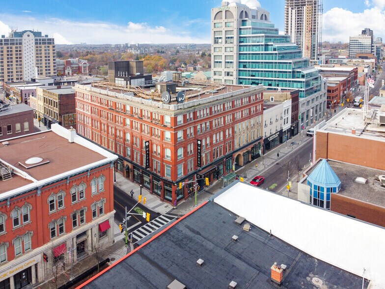1 King St W, Kitchener, ON à louer - Photo de l’immeuble – Image 2 sur 5