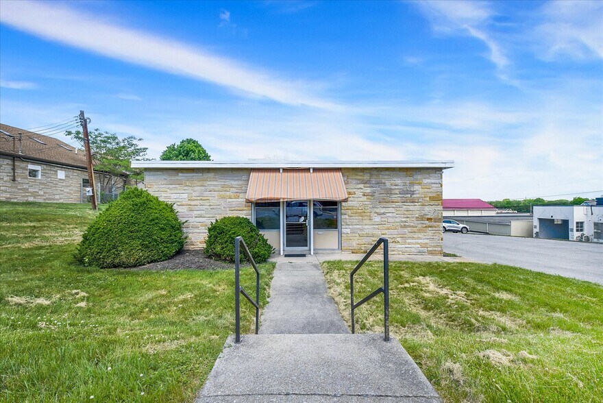 104 N 7th St, Lemoyne, PA à vendre - Photo de l’immeuble – Image 1 sur 9